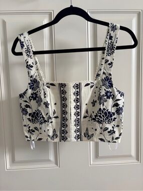 Avec Les Filles Floral Lace-Trim Crop Top